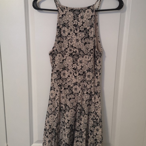 Forever 21 floral skirt - Picture 2 of 2